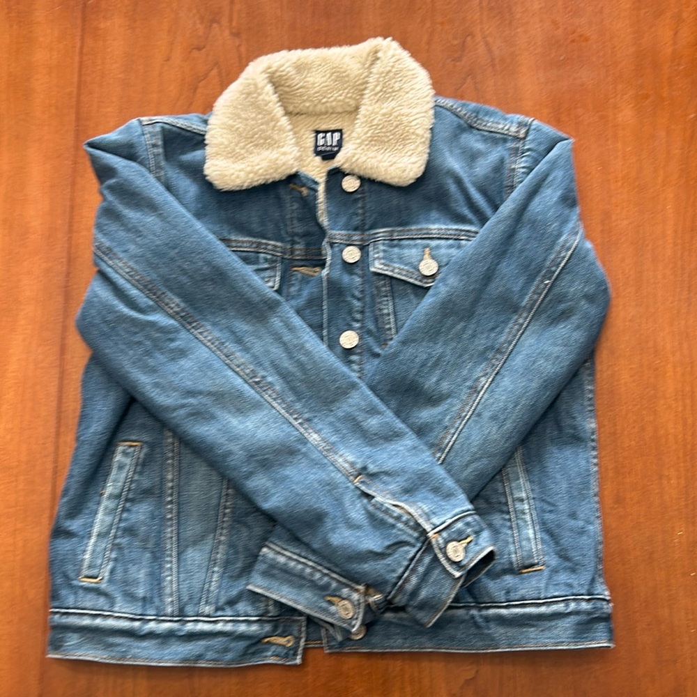 Gap denim jacket with fur inside